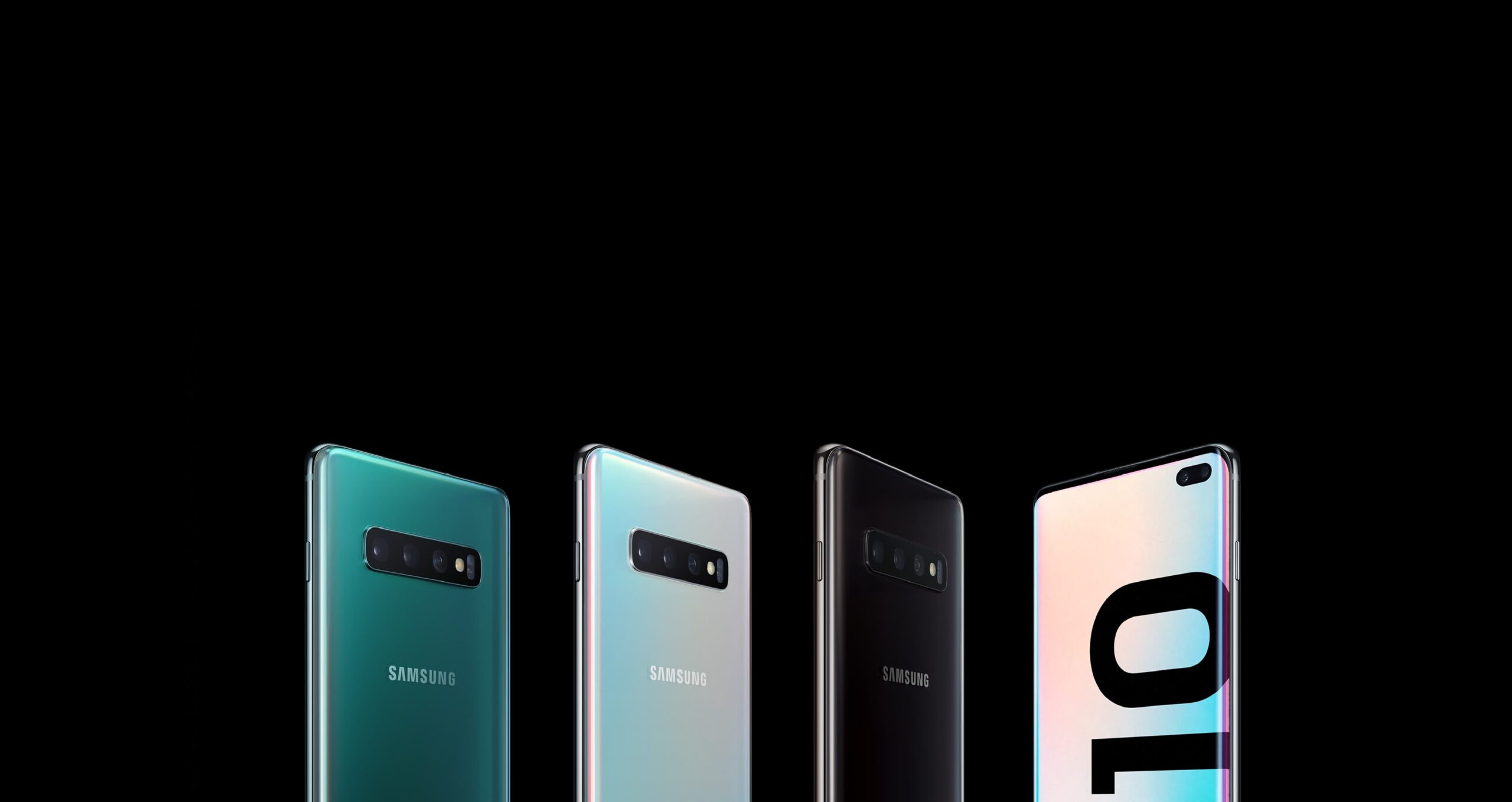 Reparación de teléfonos Android en Concepción Varios modelos de teléfonos Samsung Galaxy sobre fondo negro